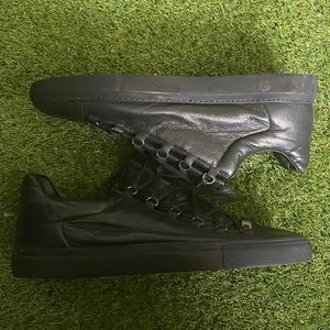 Balenciaga Arena Low Navy